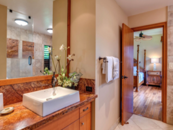 Beautiful & Cozy 1 Bedroom Ocean View Condo Sleeps 4