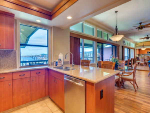Beautiful & Cozy 1 Bedroom Ocean View Condo Sleeps 4