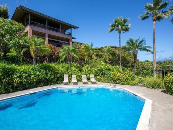 Beautiful & Cozy 1 Bedroom Ocean View Condo Sleeps 4