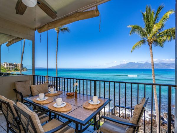 Three Bedroom Oceanfront Vacation Condo in Maui