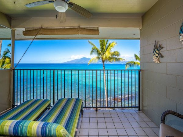 Three Bedroom Oceanfront Vacation Condo in Maui
