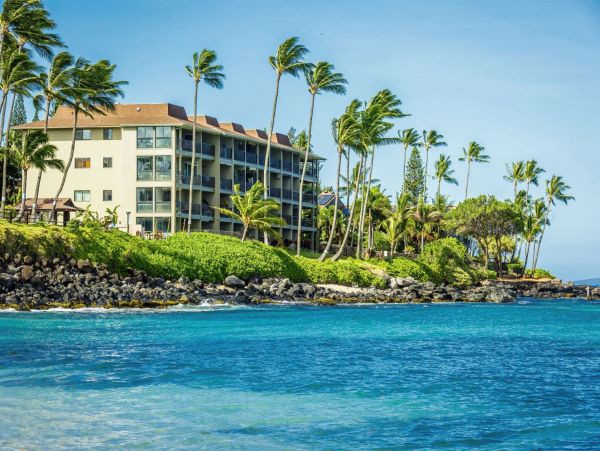 Three Bedroom Oceanfront Vacation Condo in Maui