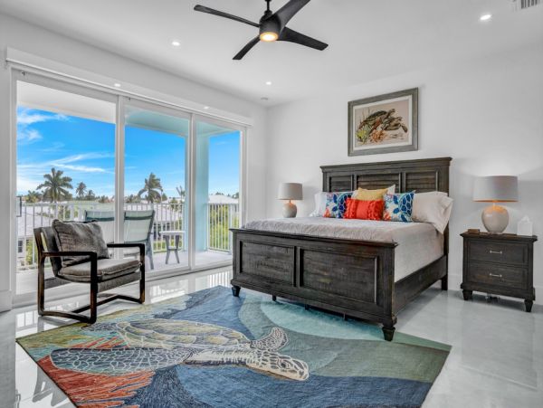 Key Colony Beach  Luxury Vacation Villa on Water Pool