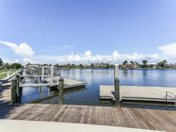Marco Island Vacation Coastal Condo with Beach Access