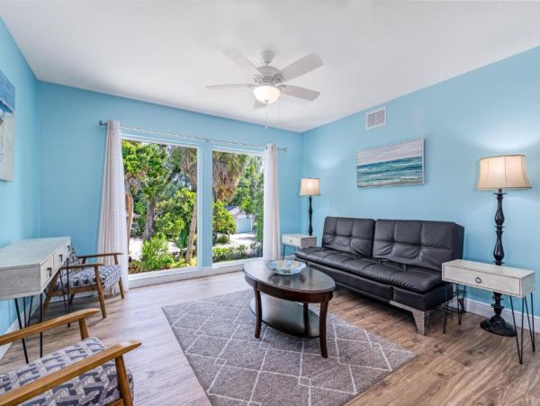 Siesta Key Vacation Rental 5-Bedroom Beach Home with Private Pool