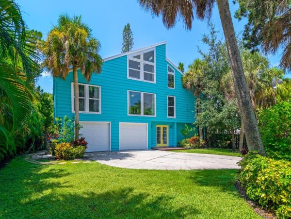 Siesta Key Vacation Rental 5-Bedroom Beach Home with Private Pool
