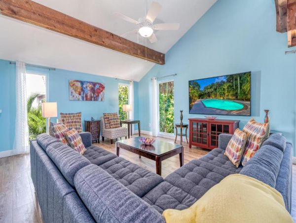 Siesta Key Vacation Rental 5-Bedroom Beach Home with Private Pool