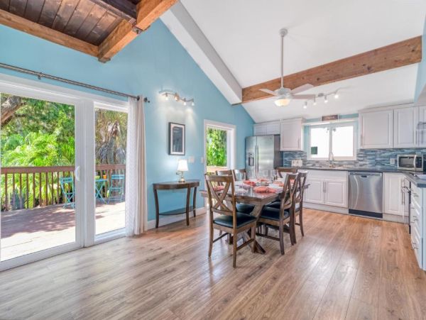 Siesta Key Vacation Rental 5-Bedroom Beach Home with Private Pool