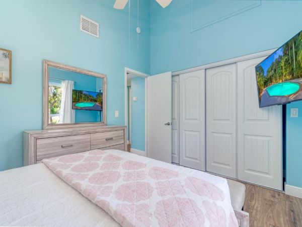 Siesta Key Vacation Rental 5-Bedroom Beach Home with Private Pool