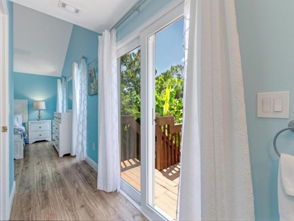 Siesta Key Vacation Rental 5-Bedroom Beach Home with Private Pool