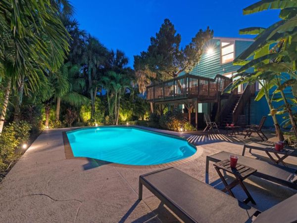 Siesta Key Vacation Rental 5-Bedroom Beach Home with Private Pool