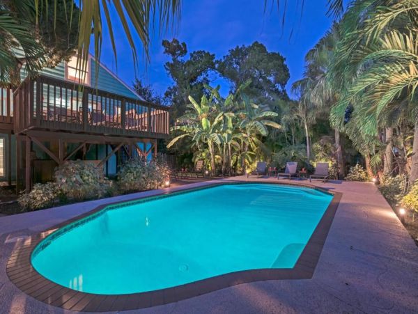 Siesta Key Vacation Rental 5-Bedroom Beach Home with Private Pool