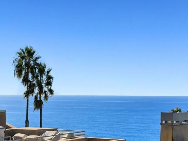 Beautiful San Diego Vacation Home Walk to Beach with Views