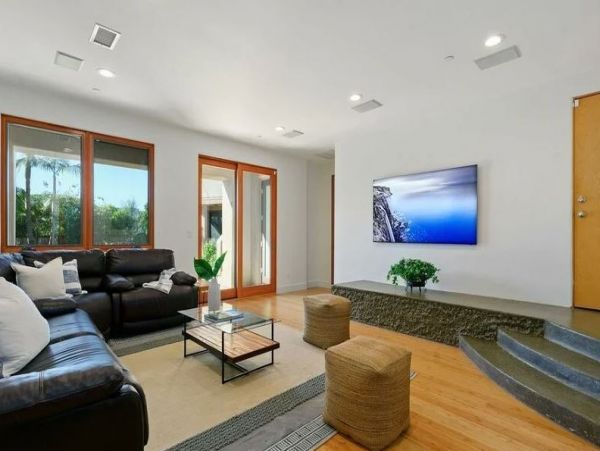 Beautiful San Diego Vacation Home Walk to Beach with Views