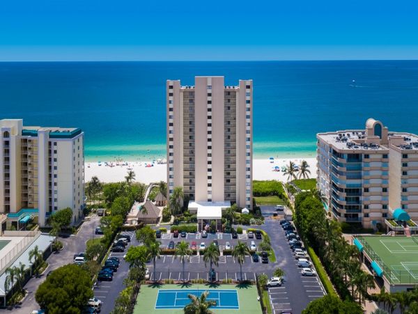 Pure Luxury Marco Beachfront NEW IN BOOK TODAY!