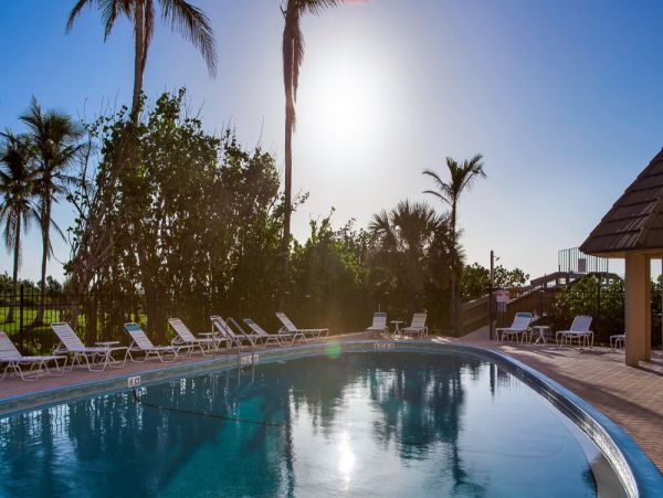 Pure Luxury Marco Beachfront NEW IN BOOK TODAY!