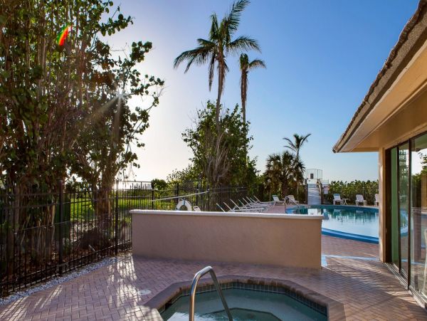 Pure Luxury Marco Beachfront NEW IN BOOK TODAY!