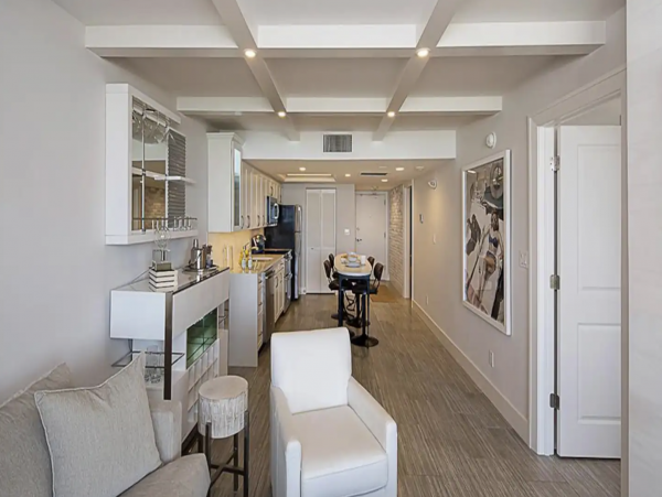 Pure Luxury Marco Beachfront NEW IN BOOK TODAY!