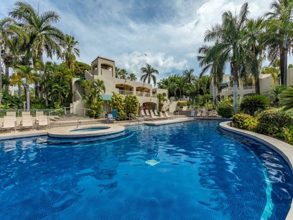 Wailea Vacation Condo with Amazing Views Walk To The Beach