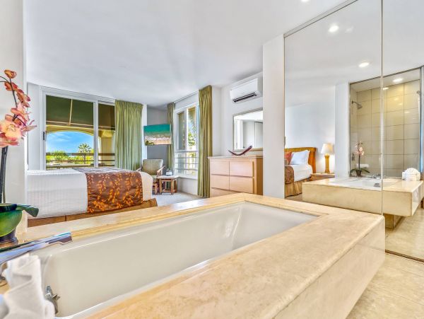 Wailea Vacation Condo with Amazing Views Walk To The Beach