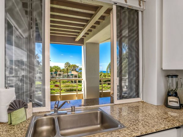 Wailea Vacation Condo with Amazing Views Walk To The Beach
