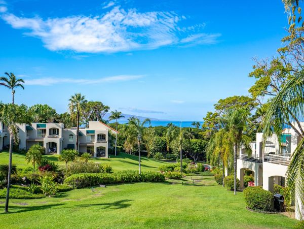 Wailea Vacation Condo with Amazing Views Walk To The Beach