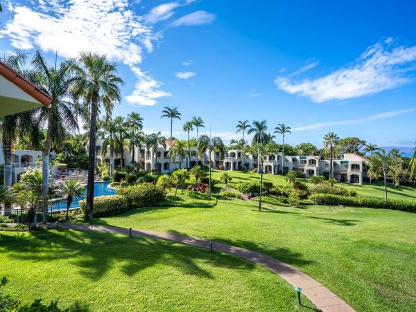 Wailea Vacation Condo with Amazing Views Walk To The Beach