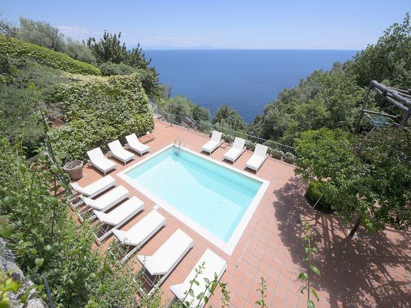 Amalfi Italy Two-Story Villa with 6 Bedrooms and Sea View