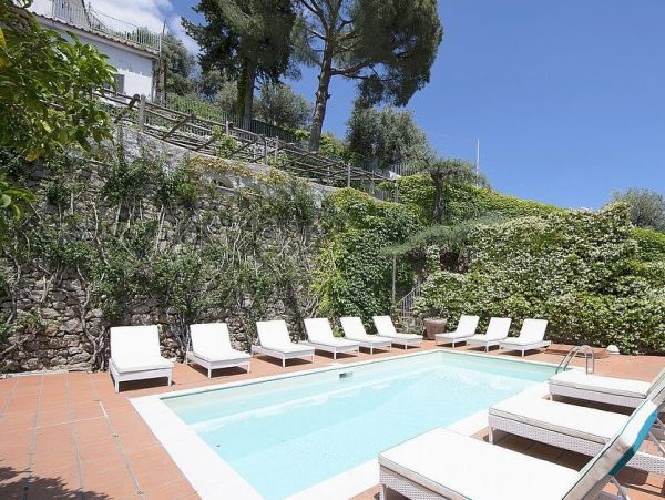 Amalfi Italy Two-Story Villa with 6 Bedrooms and Sea View