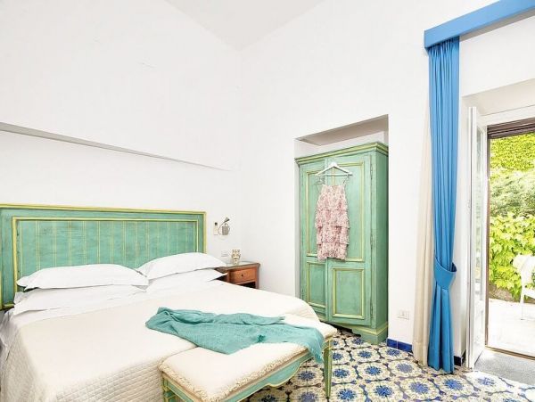 Amalfi Italy Two-Story Villa with 6 Bedrooms and Sea View