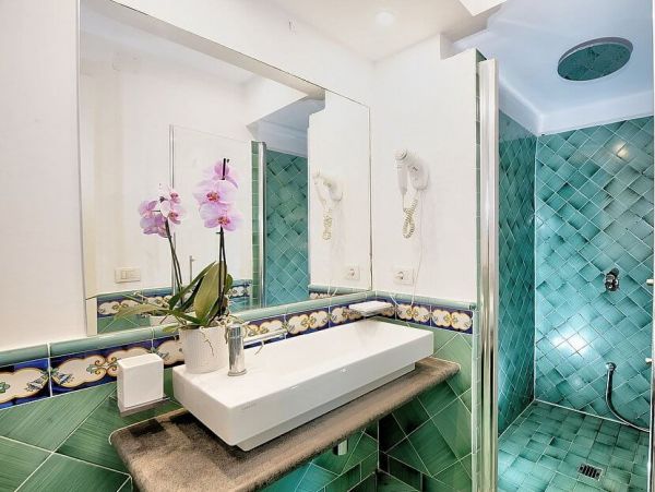 Amalfi Italy Two-Story Villa with 6 Bedrooms and Sea View