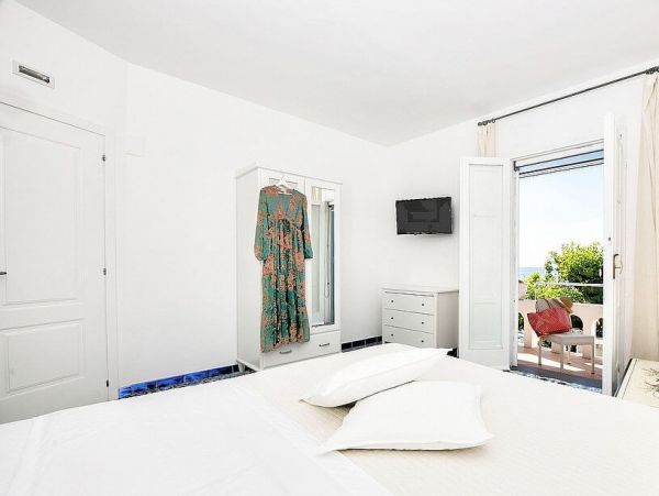 Amalfi Italy Two-Story Villa with 6 Bedrooms and Sea View