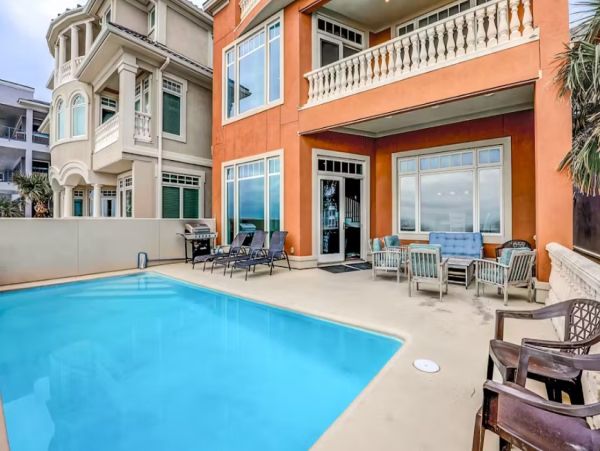 Oceanfront 6 Bedroom Vacation Rental in Hilton Head