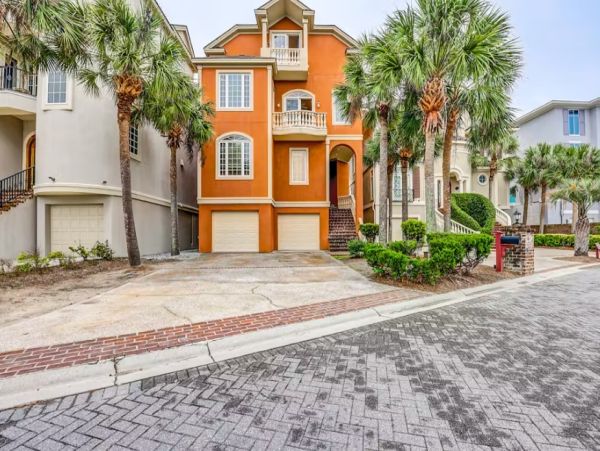 Oceanfront 6 Bedroom Vacation Rental in Hilton Head