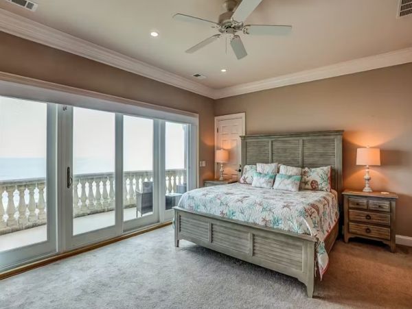 Oceanfront 6 Bedroom Vacation Rental in Hilton Head