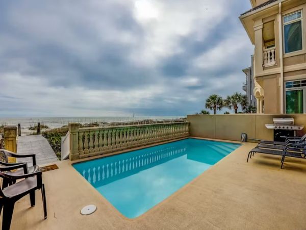 Oceanfront 6 Bedroom Vacation Rental in Hilton Head