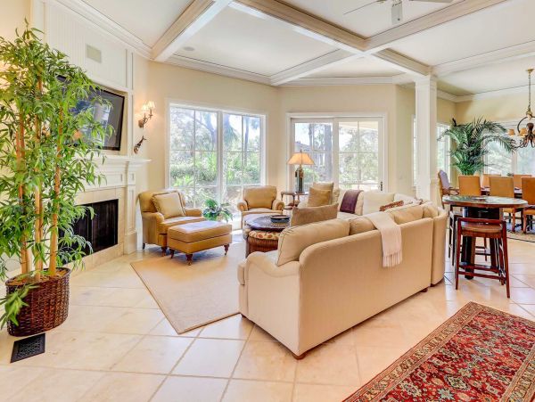 Hilton Head Home 1009325