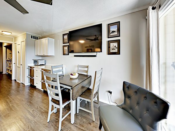 Luxury Condo on Palmetto Dunes, close to everything!