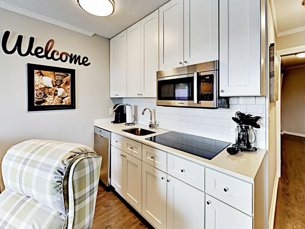 Luxury Condo on Palmetto Dunes, close to everything!