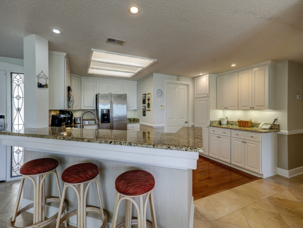 Luxury Four Bedroom Oceanfront Vacation Villa Wonderful Location