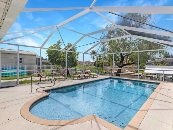 Cape Coral Vacation Pool Home Three Bedroom
