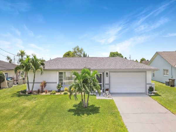 Cape Coral Vacation Pool Home Three Bedroom