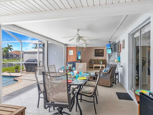 Cape Coral Vacation Pool Home Three Bedroom