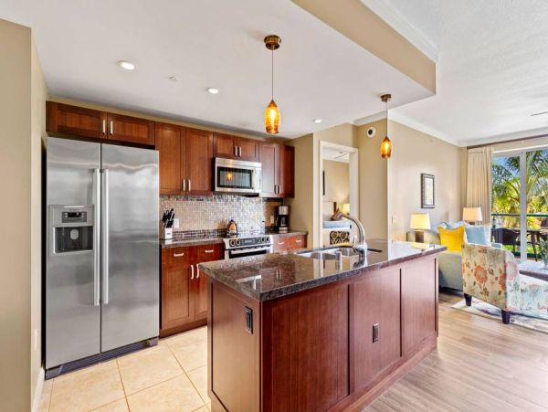 Luxury Kaanapali Beach Vacation Rental Sleeps 12 Guests