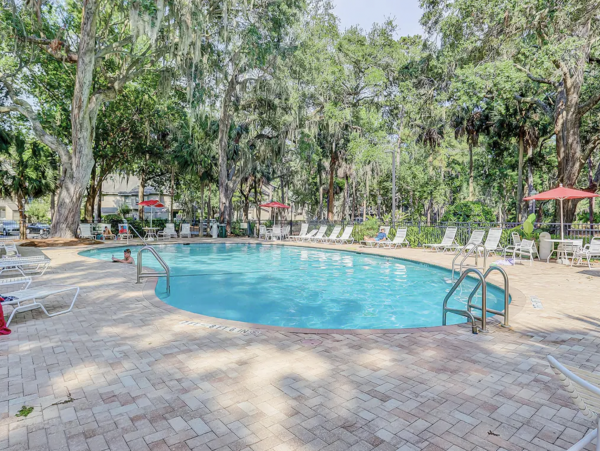 Hilton Head Vacation Condo Great Pool