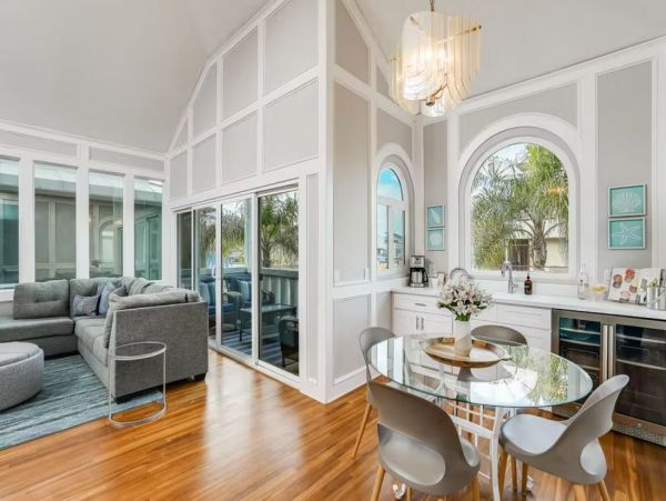 Mission Beach Vacation Home - One Block from Beach