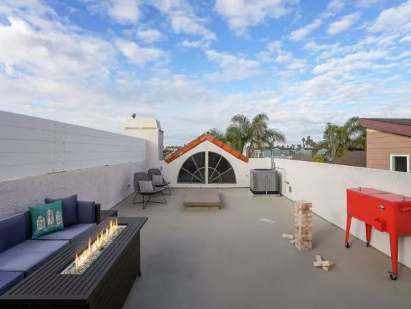 Mission Beach Vacation Home - One Block from Beach