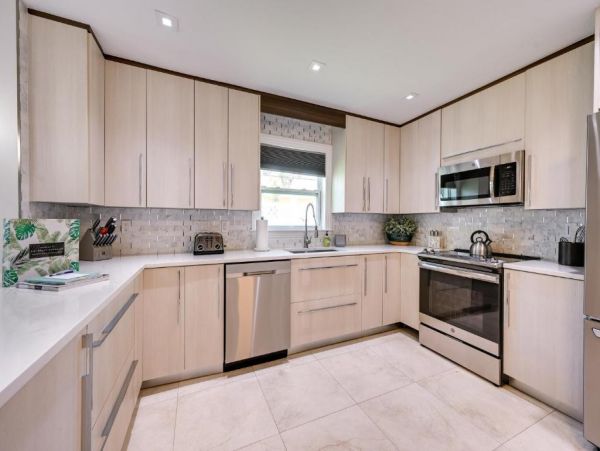 Naples Vacation Pool Home Four Bedrooms Walk To Beach