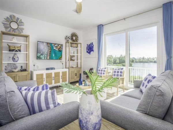 Marathon Oceanfront home with 45 Foot Dockage and pool