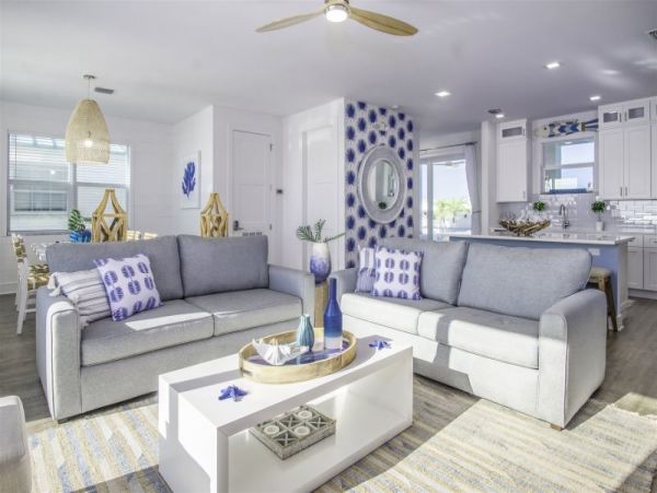 Marathon Oceanfront home with 45 Foot Dockage and pool